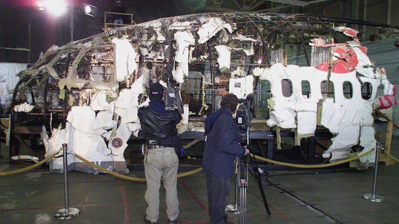 Candles in the Wind: The crash of Swissair flight 111 | by Admiral Cloudberg | Medium