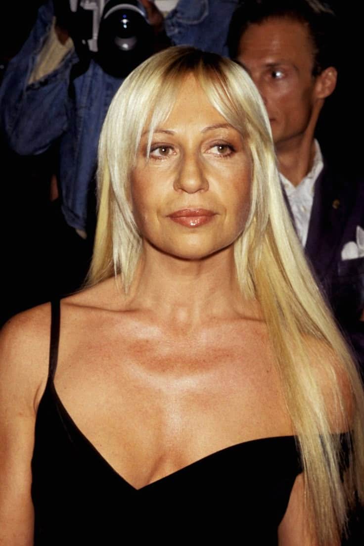 The Evolution of Donatella Versace's Va-Va-Voom Beauty Look—From Blonde to Blonder