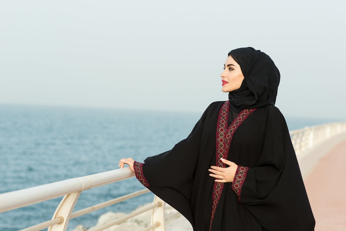 What do women wear under Abaya in Saudi Arabia? – Kandora Online Blog