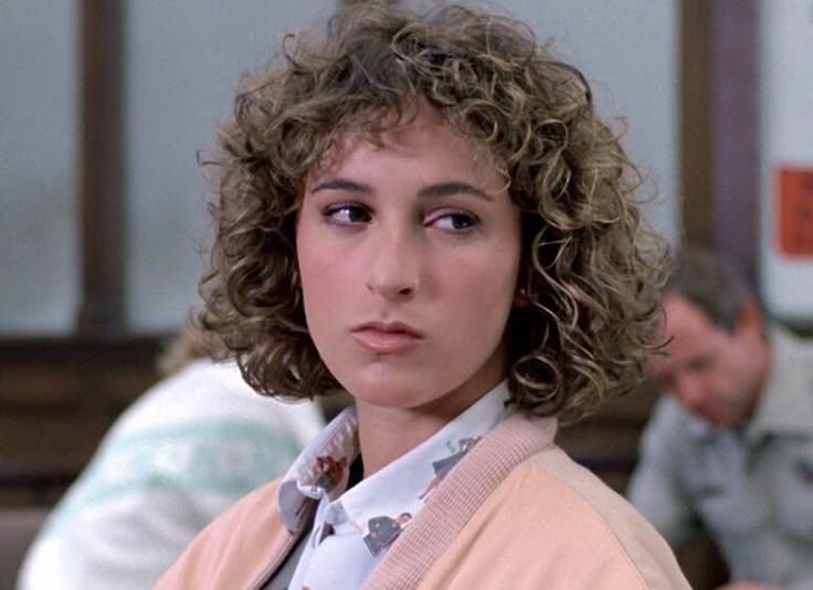 Pin by Julia Heinzel on short hair ideas | Jennifer grey, Jeanie bueller, Ferris  bueller
