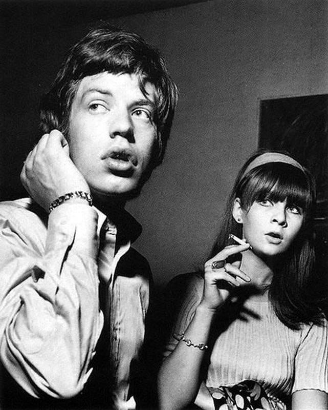 20 Rare and Fascinating Pics of Our Favorite Musical Artists | eBaum's World