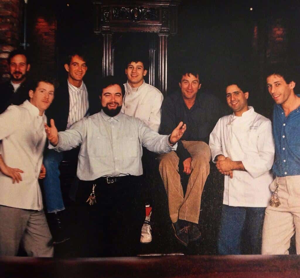 Tribeca Grill on X: "Drew Nieporent, Robert De Niro & the Tribeca Grill  crew circa 1990! http://t.co/zI0AwefiTq" / X