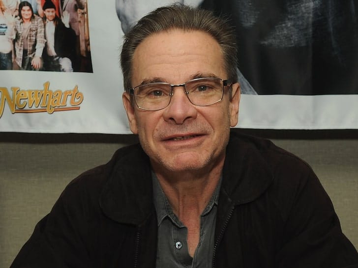 Peter Scolari, co-star of sitcom 'Bosom Buddies', 'Girls' dies at 66 | KTLA