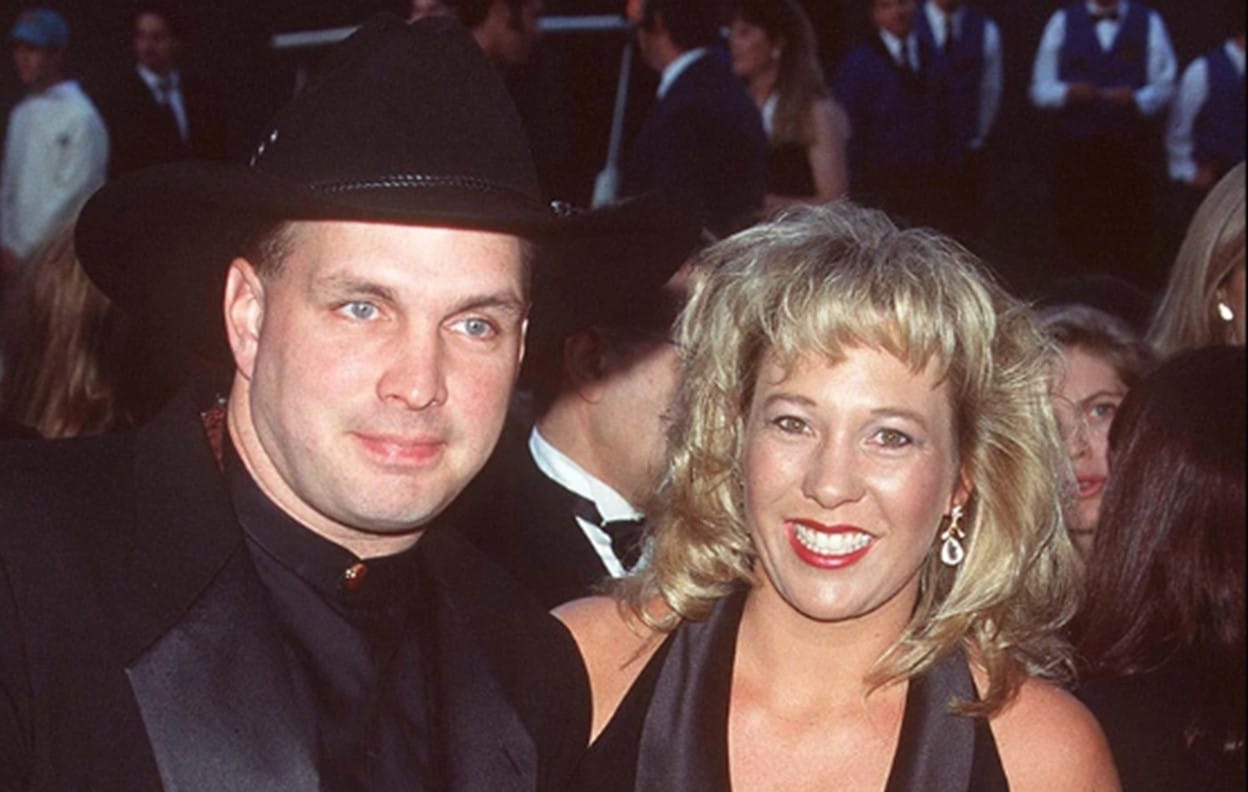Garth Brooks' Ex-Wife: 18 Intriguing Sandy Mahl Facts