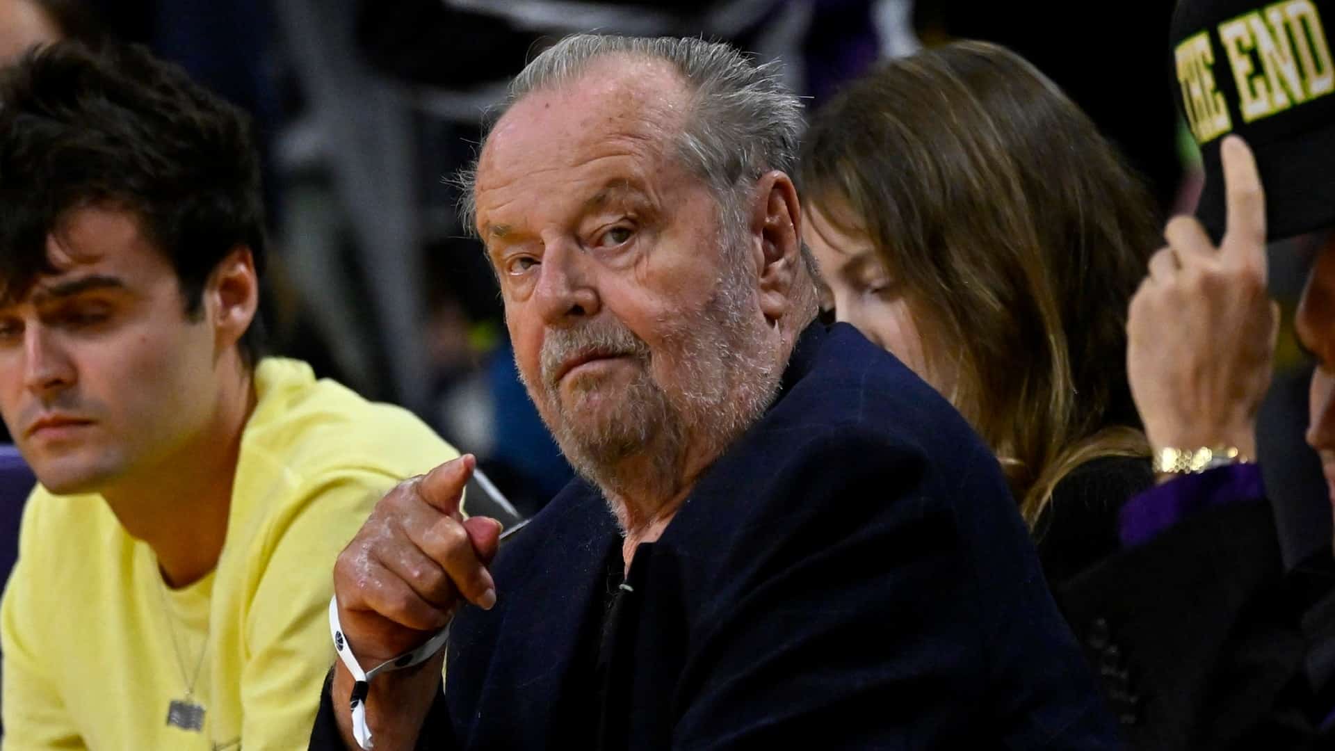 Jack Nicholson returns to courtside for Lakers' series-clinching victory |  NBA.com