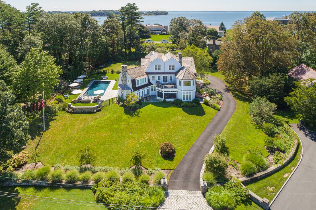 In Greenwich, Connecticut, money is no object. Real estate there is on fire | CNN Business