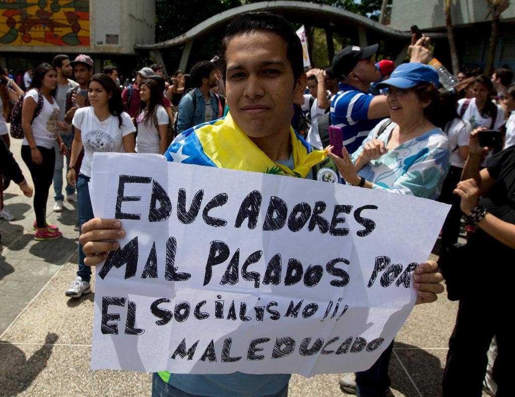 Higher education in Venezuela threatened as professors flee nation's  academia for better jobs | Fox News