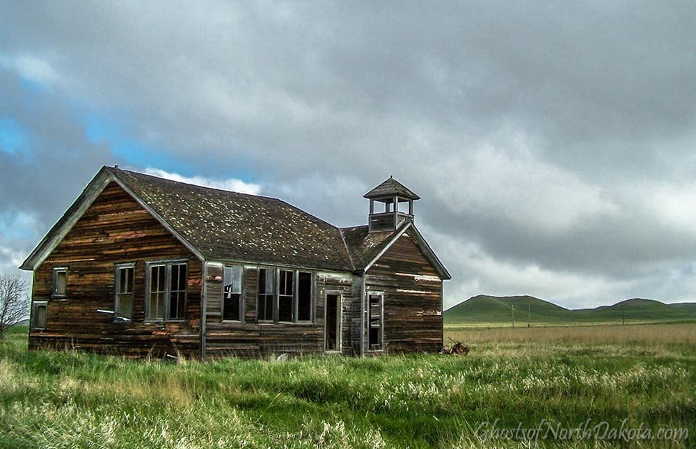 20 True Ghost Towns: Population Zero | Ghosts of North Dakota