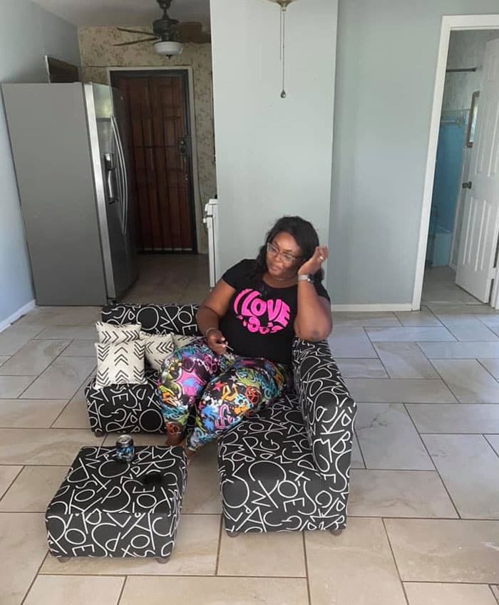 A Living Room Set Bought Online From Temu On Black Friday A Living Room Set Bought Online From Temu On Black Friday