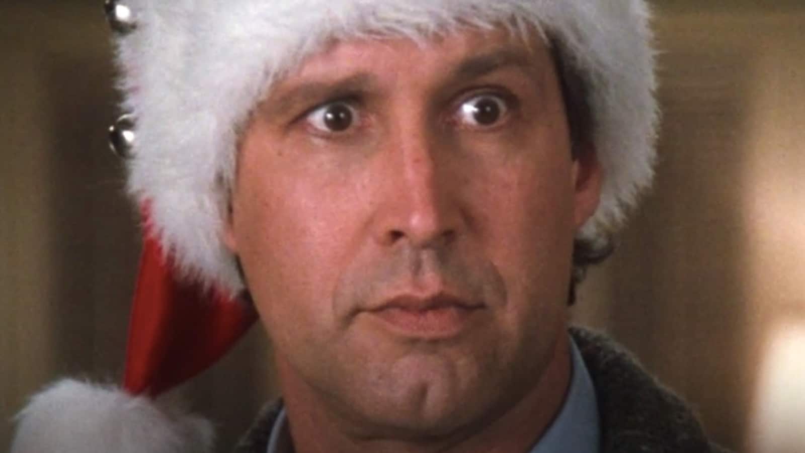 The Cast Of Christmas Vacation Wore Cue Cards For Chevy Chase To Nail His  Holiday Meltdown Scene