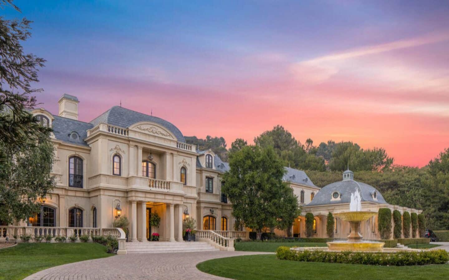 15 Celebrities With The Most Expensive Houses – Inspirations | Essential Home