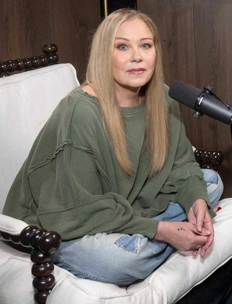 Christina Applegate Gives Stunning MS Update: 'I Don't Leave the House  Anymore'