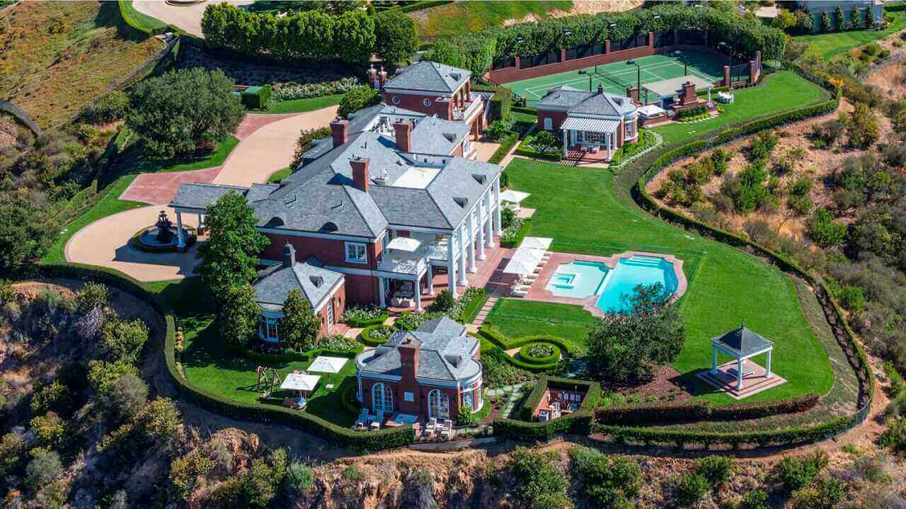 The History of Holmby Hills and It's Influence on Celebrity Buyers