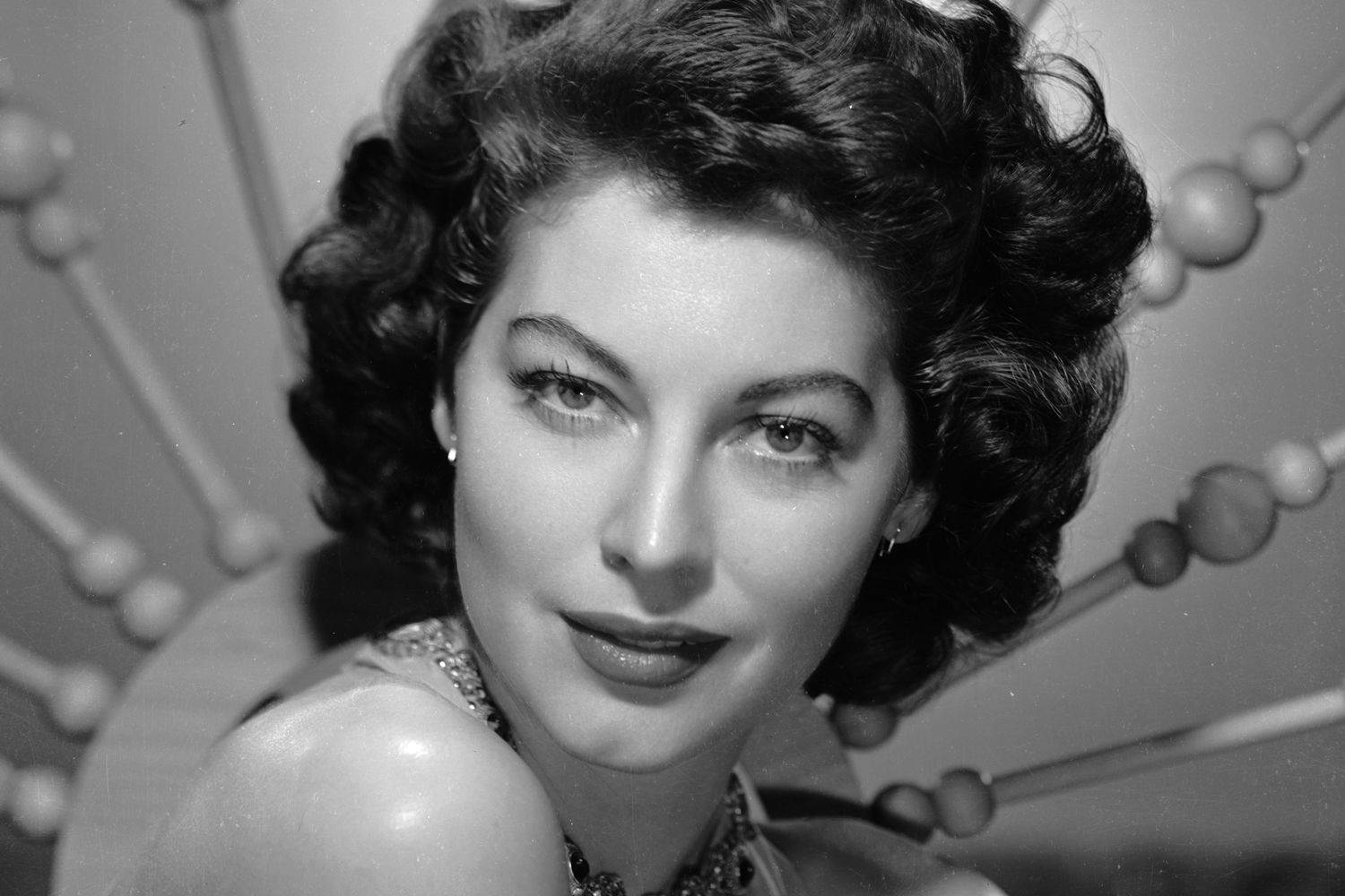 Ava Gardner's Dating History: A Look Back at the Hollywood Icon's Marriages and Romances
