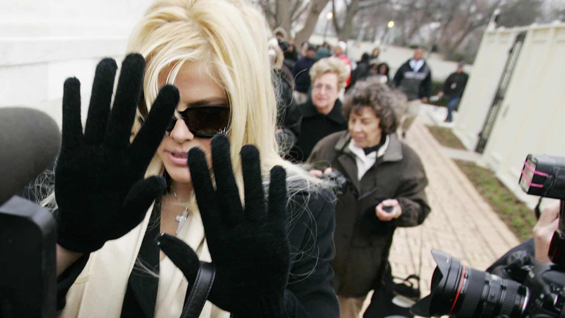 Inside Anna Nicole Smith's Battle Over Her Billionaire Husband's Estate