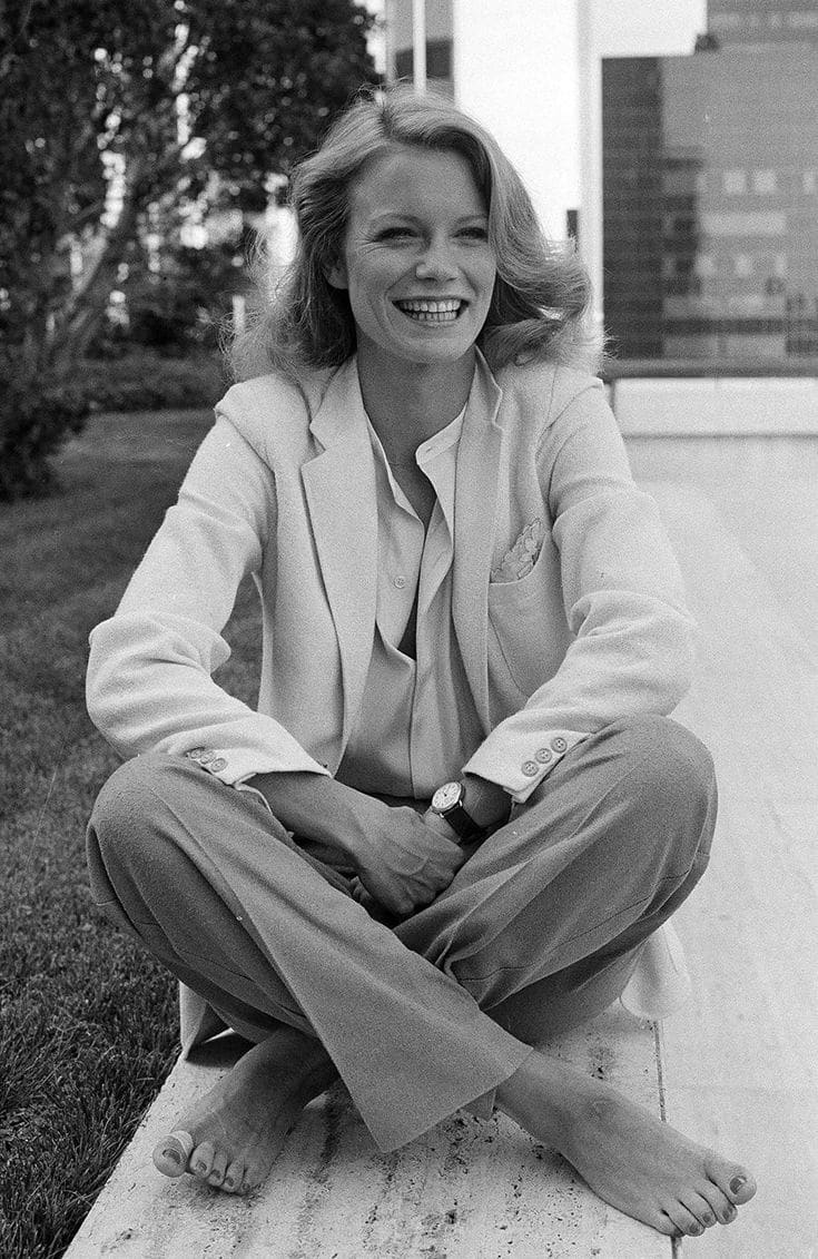 21 scintillating behind-the-scenes photos from Charlie's Angels in the 1970s
