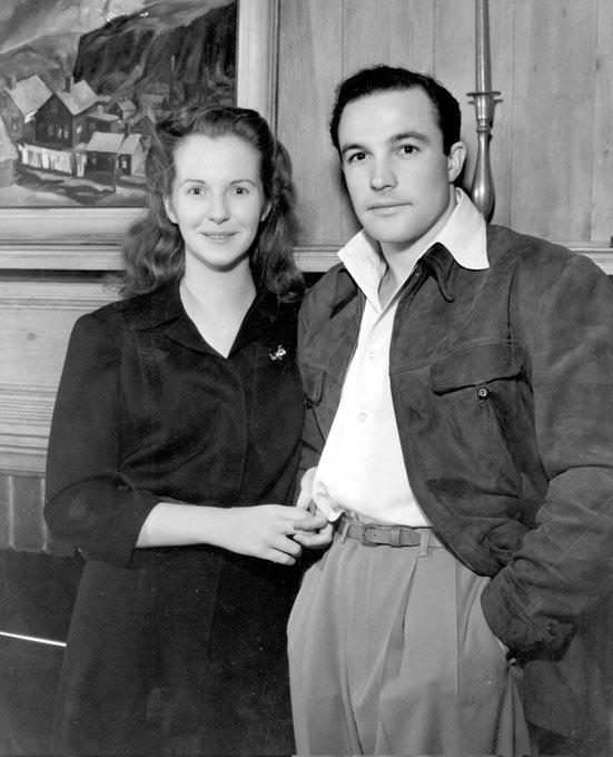 Gene Kelly and his first wife Betsy Blair. They met when she was 16 and he  was 28 at an audition, and got married the following year in 1941. :  r/SnapshotHistory