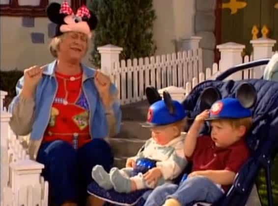 Roseanne: 817 and 818 – Disney Episodes – TGIB (thank god it's blogday)