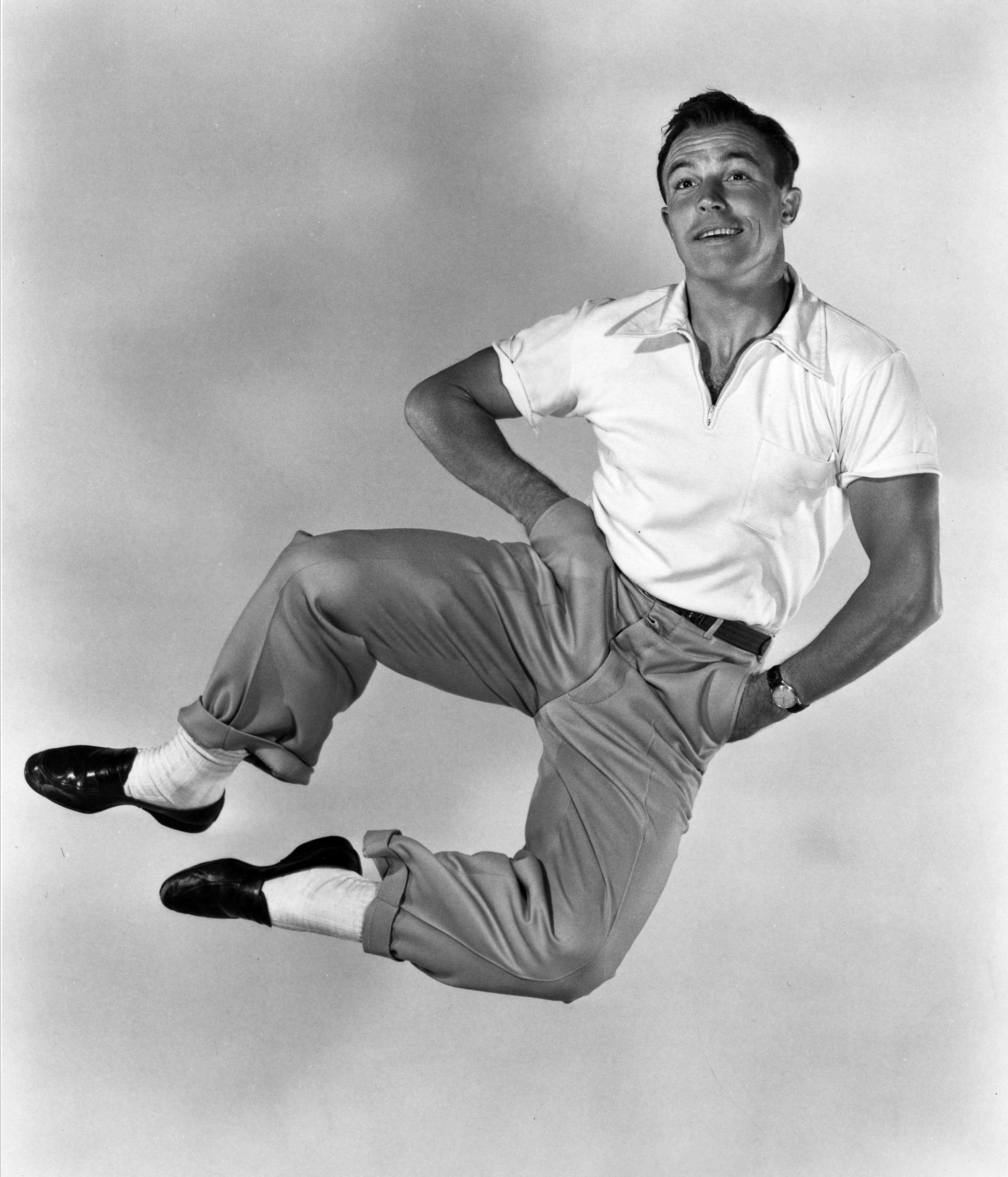 The incomparable Gene Kelly doing what he did best, in 1952. He would have  been 105 today. : r/OldSchoolCool