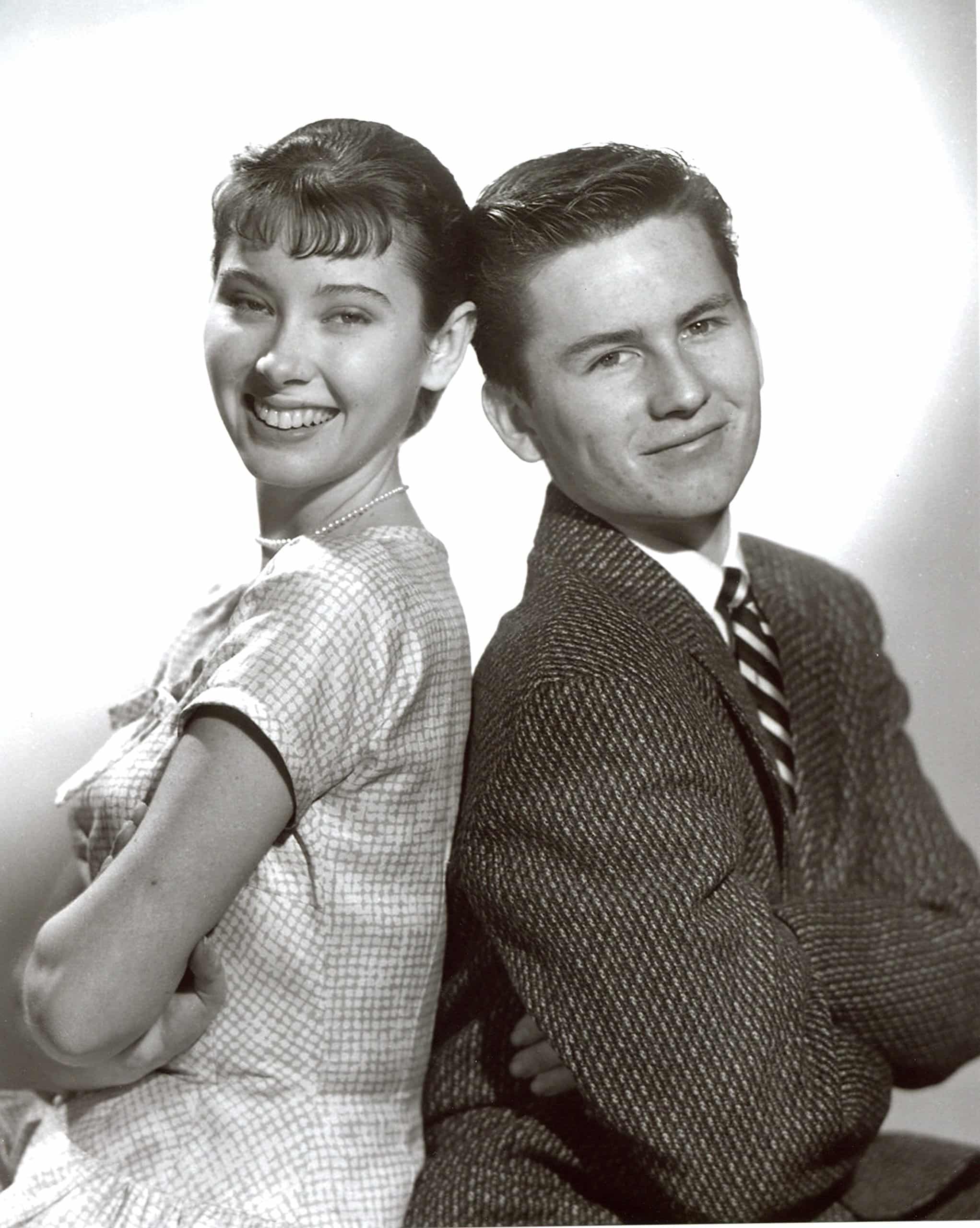 Father Knows Best Elinor Donahue Billy Gray 8x10 Photo #T1510 at Amazon's Entertainment Collectibles Store