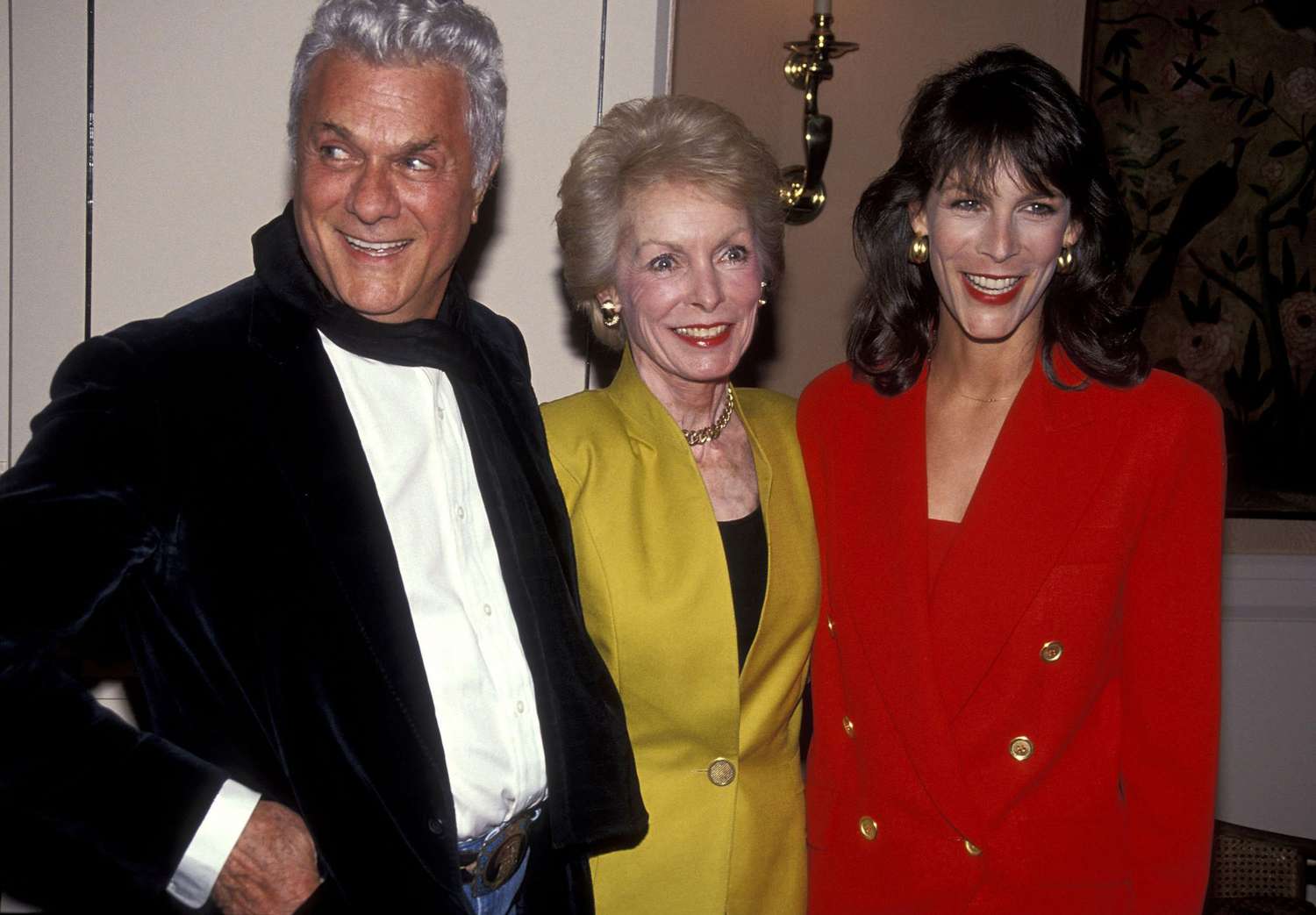 What Jamie Lee Curtis Learned from Her Mother, Iconic Actress Janet Leigh,  About Giving Back