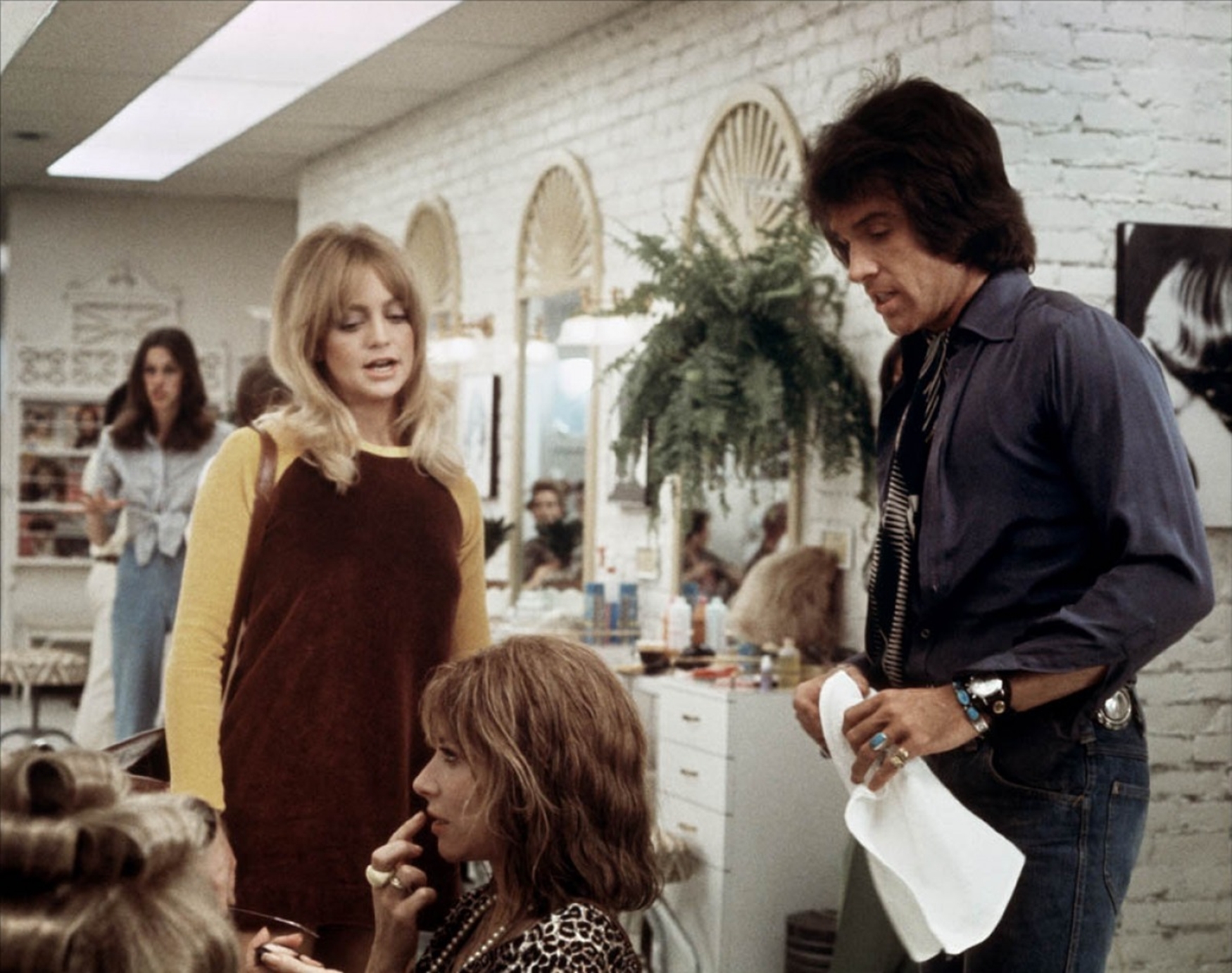 Shampoo,' with Warren Beatty and Goldie Hawn, holds up decades later