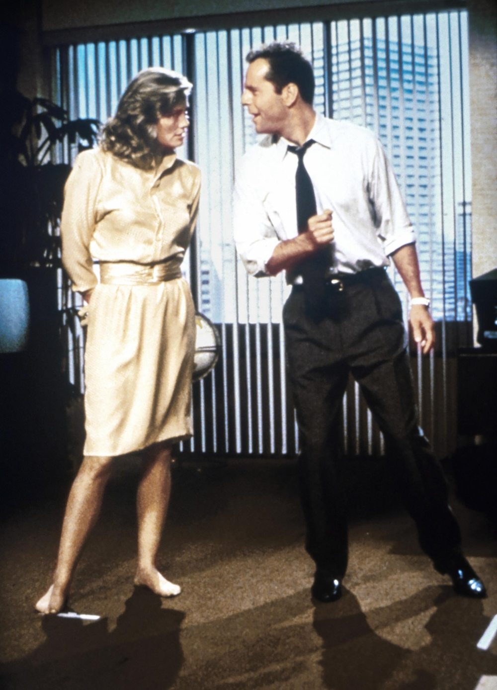 What Bruce Willis and Cybill Shepherd Said About Moonlighting Feud | Us  Weekly